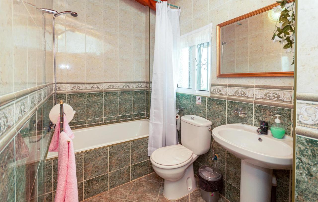 Awesome Home In Antequera With Wifi المظهر الخارجي الصورة